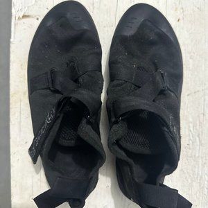 Butora Rock Climbing shoes